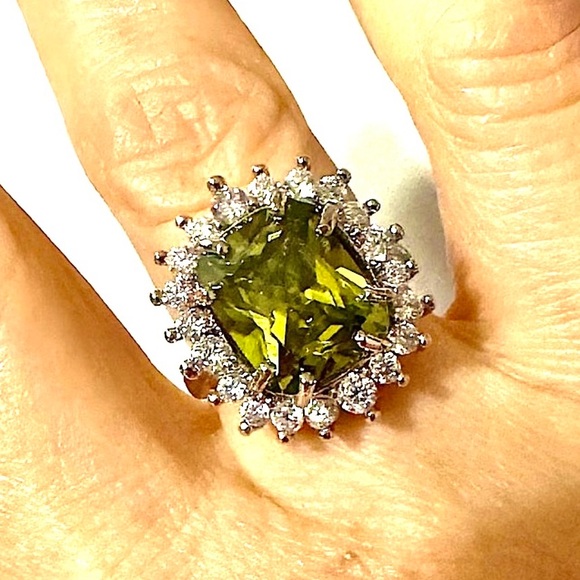 Jewelry - Cocktail Bling Ring 6